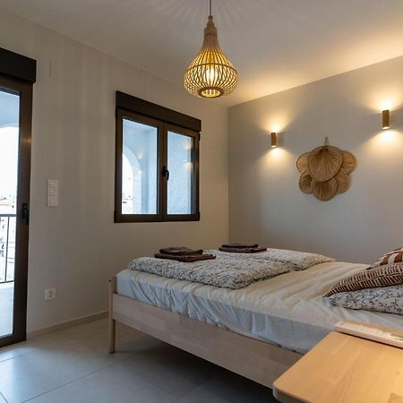 サンタ・ポラ Rentafive Gran Casa Reformada Terrazaヴィラ エクステリア 写真