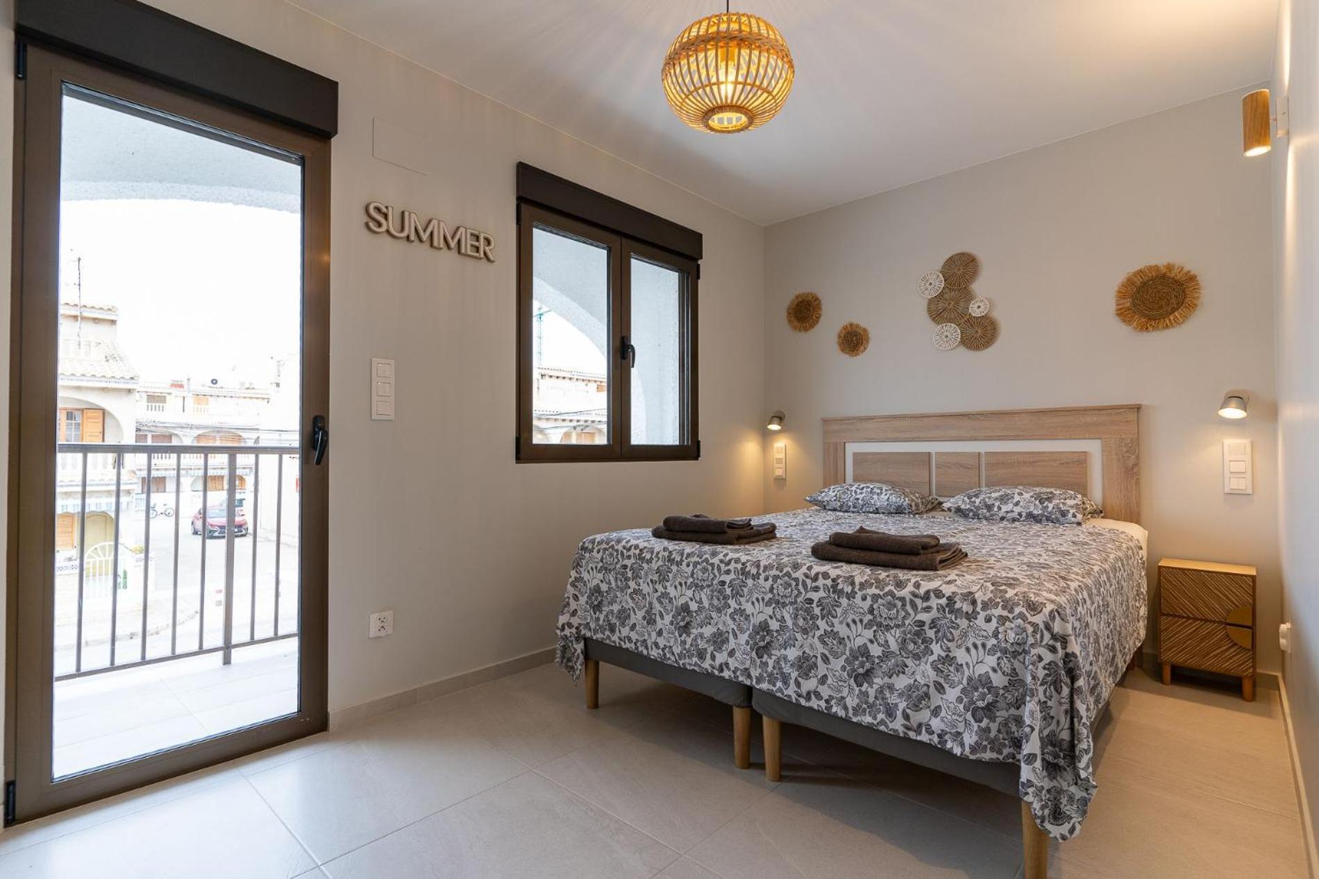 サンタ・ポラ Rentafive Gran Casa Reformada Terrazaヴィラ エクステリア 写真