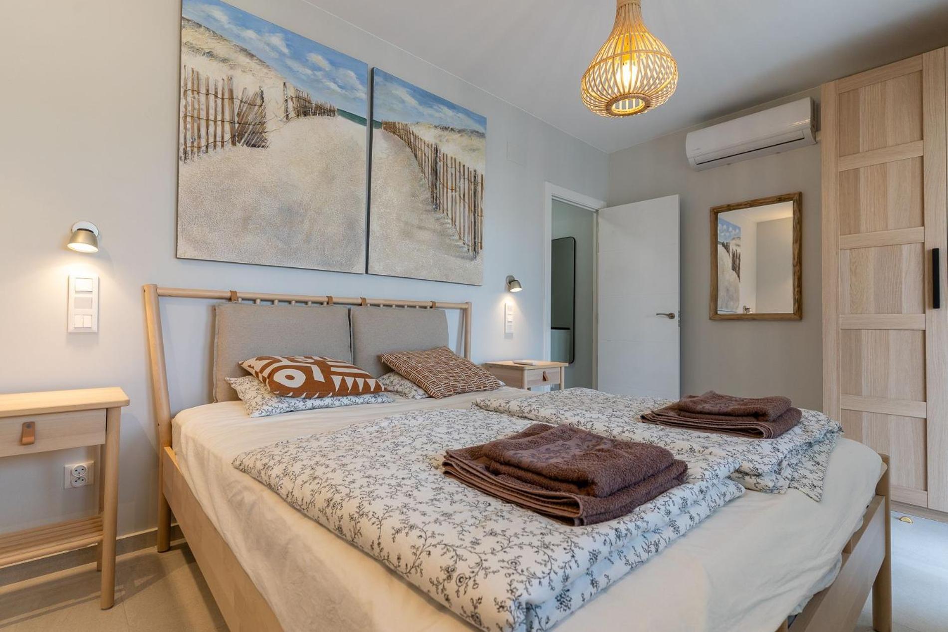 サンタ・ポラ Rentafive Gran Casa Reformada Terrazaヴィラ エクステリア 写真